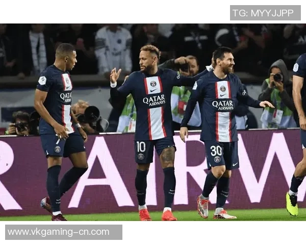 西甲赛场惊现冷门AC米兰完胜热刺引发全场狂欢点评