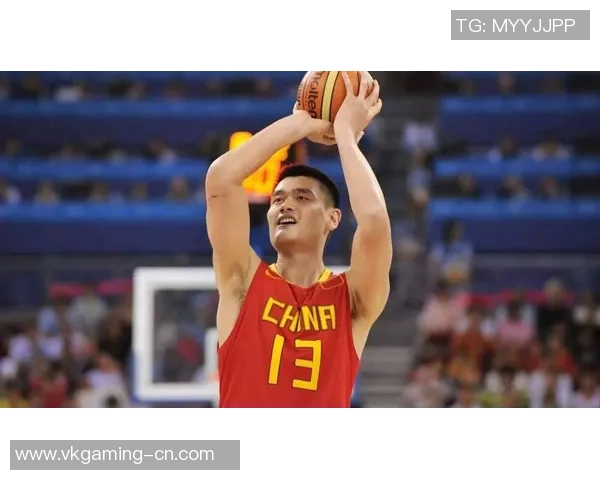 姚明告别赛场与队友们共度温情时刻回忆篮球生涯的点滴瞬间