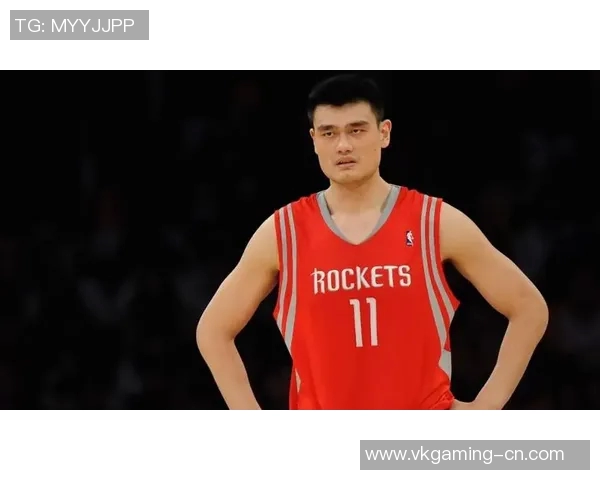 姚明左右晃动展现篮球技巧与灵活性引发球迷热议