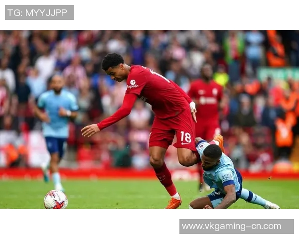 意甲激战:利物浦狂胜AC米兰五球大捷引发全场狂欢点评