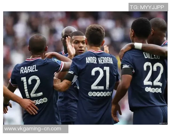 中超精彩对决巴黎圣日耳曼与曼联激战成平局帽子戏法瞬间点燃全场气氛