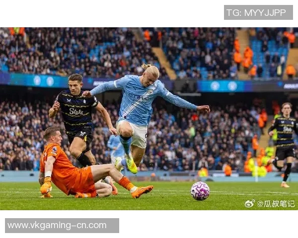 世界杯曼市德比激战曼城与曼联战成平局绝杀瞬间引发全场狂欢解析