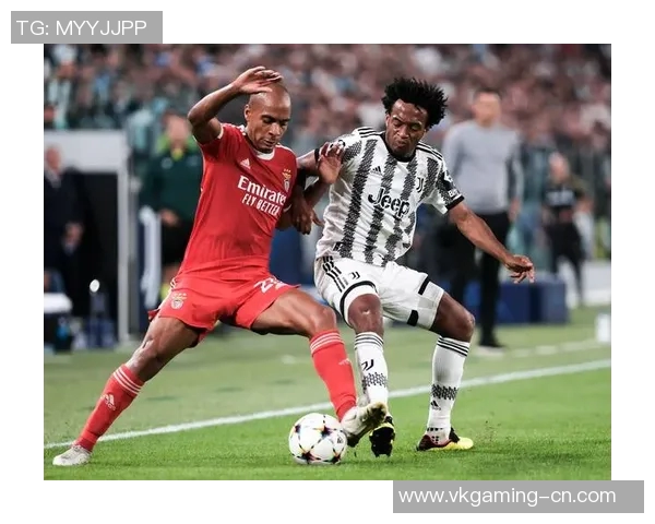 尤文图斯逆转里昂全场沸腾精彩瞬间回顾与战报分析