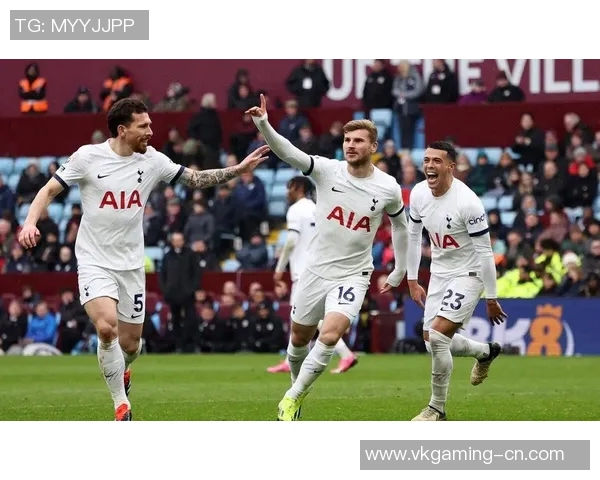 德甲惊现逆转大战热刺在主场以4-3战胜波尔图引发全场狂欢